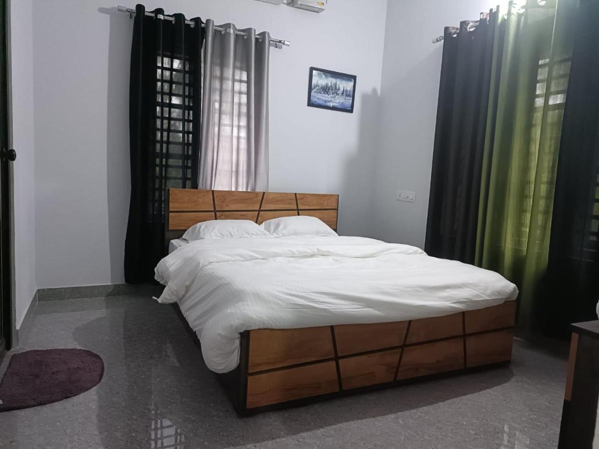 Wayanad Vista Service Apartment Esterno foto